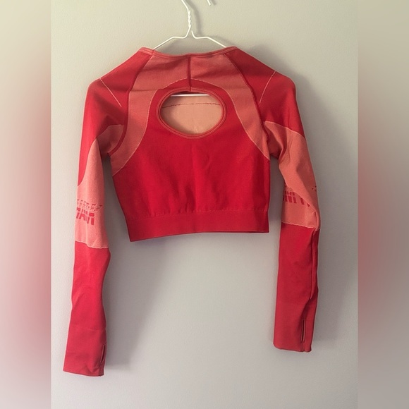 Gymshark Long Sleeve Crop Top Small. Red. - Picture 2 of 5